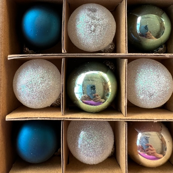 25 Mini Glass Christmas Ball Ornaments Light & Navy Blue Silver Opalescent - Picture 7 of 7